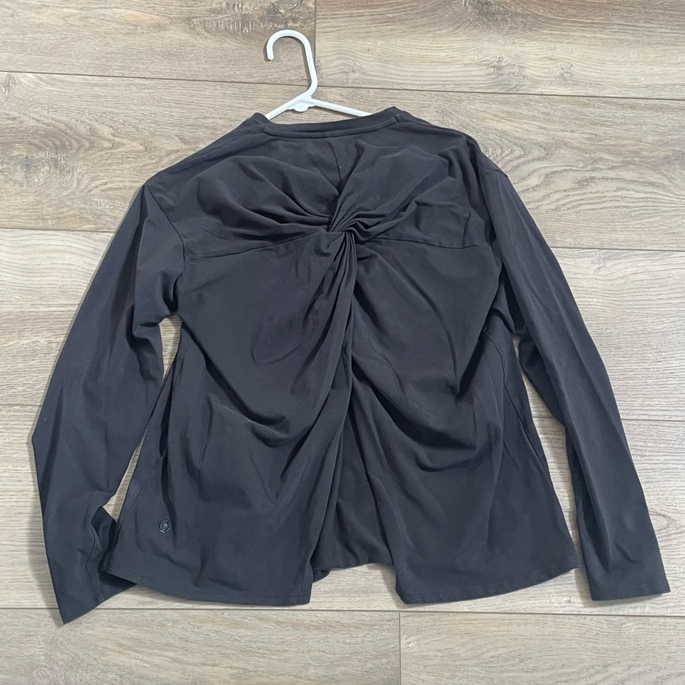 Lululemon back knot top